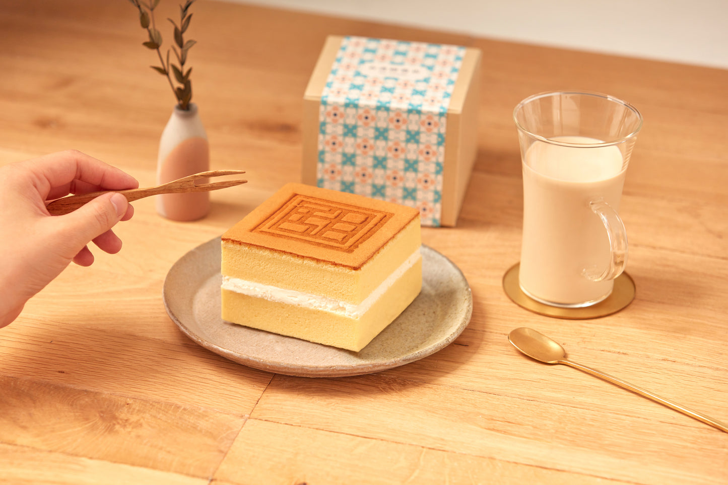 【冷凍・配送限定】甜カステラ ホイップクリーム